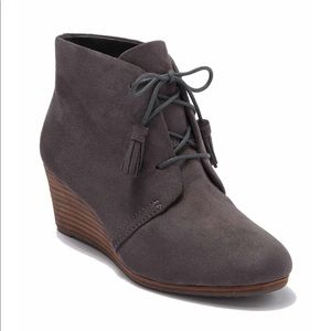 Dr. Scholl’s Dakota Wedge Booties